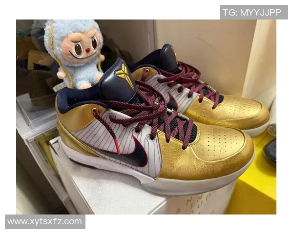 布伦森穿尼克斯配色科比3，砍下20分4板5助