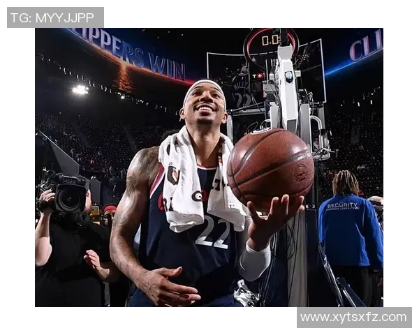 明明状态如此出色，快船为什么不给侧翼新星多些出手机会呢？